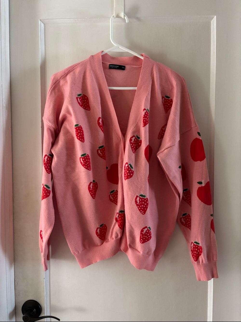 Pink Strawberry ๐ Apple ๐ print Cardigan Sweater 2XL - Picture 2 of 5